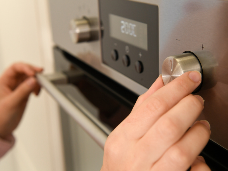 Cara Merawat Electric Oven agar Awet dan Tahan Lama